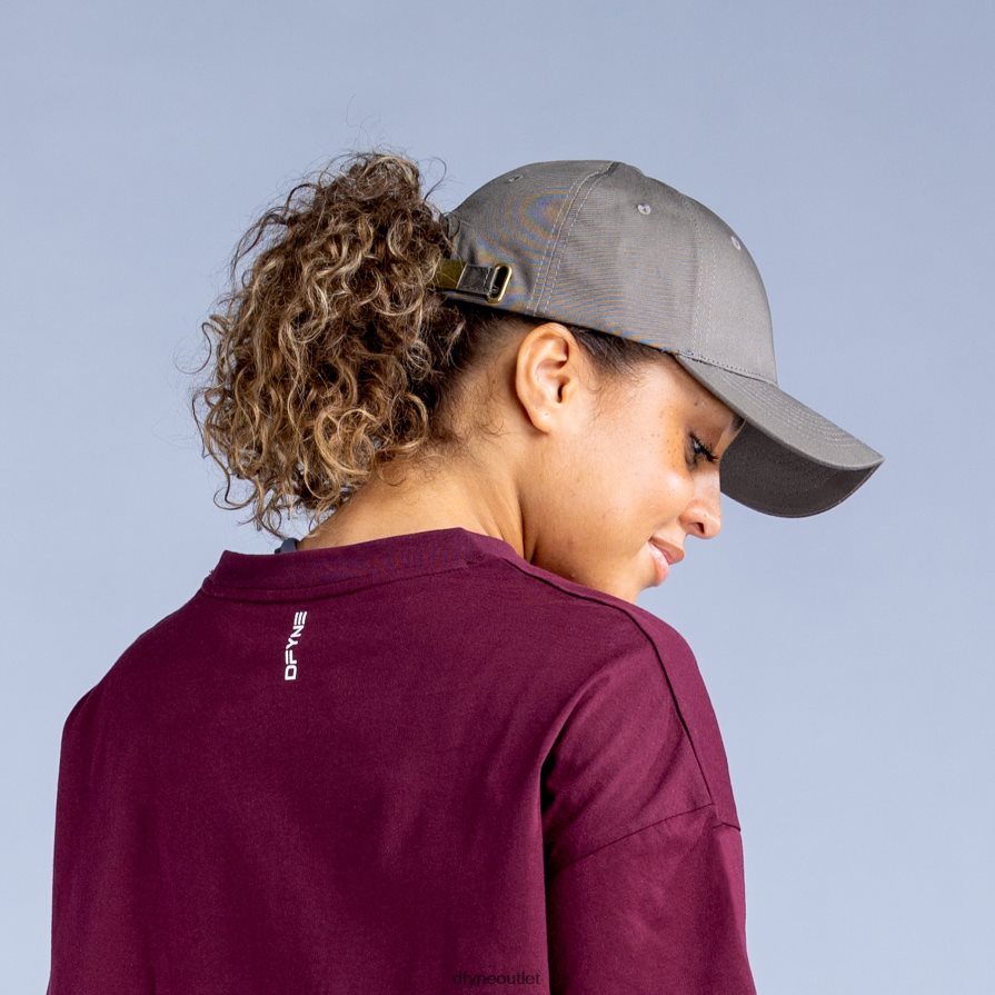 Dfyne Akcesoria czekoladowy brąz sygnowana czapka JFL26T129