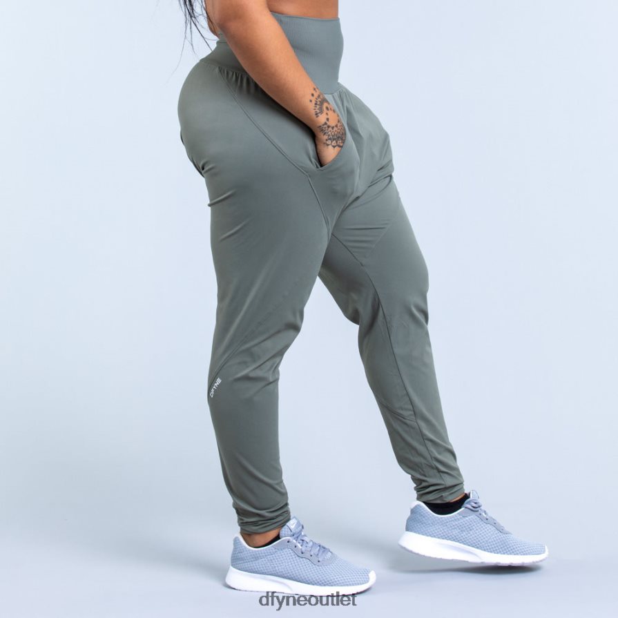 Dfyne statki zieleń mchu Zwężane joggery Origin Harem 3 JFL26T101