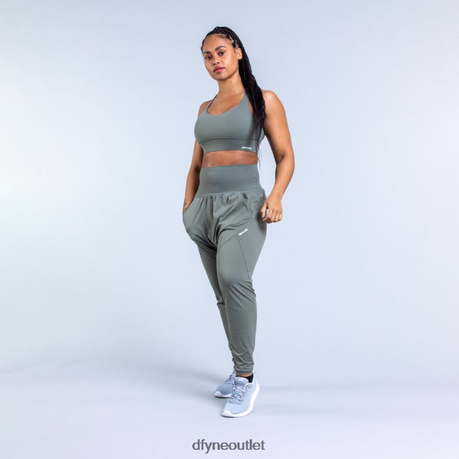 Dfyne statki zieleń mchu Zwężane joggery Origin Harem 3 JFL26T101